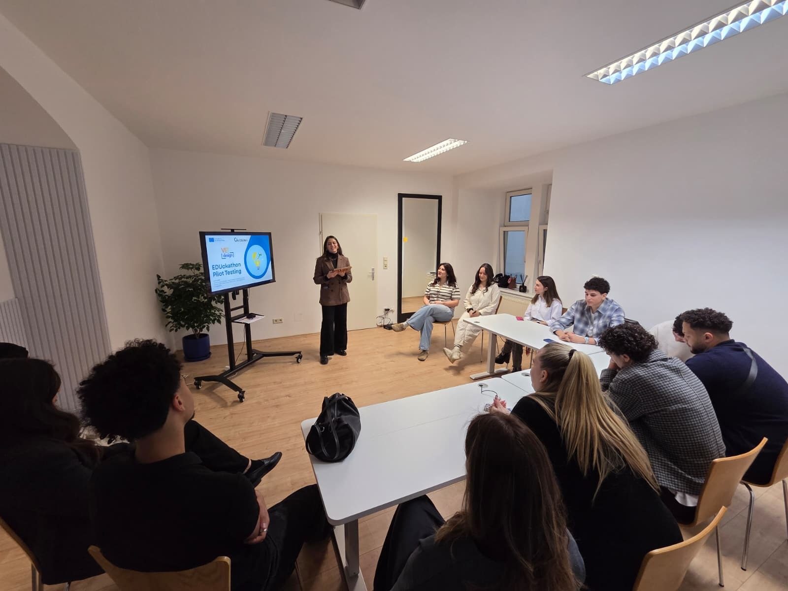 Ein Pilotworkshop mit jungen Menschen in Raum 2